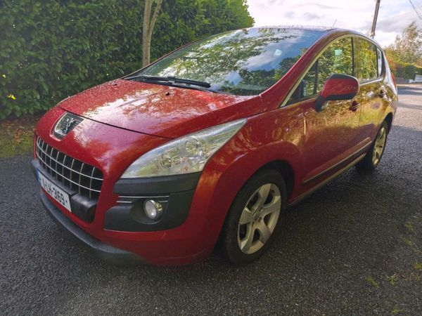 Peugeot 3008 MPV, Diesel, 2011, Red