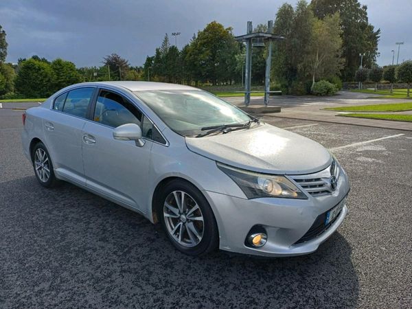 Toyota Avensis Saloon, Diesel, 2012, Silver