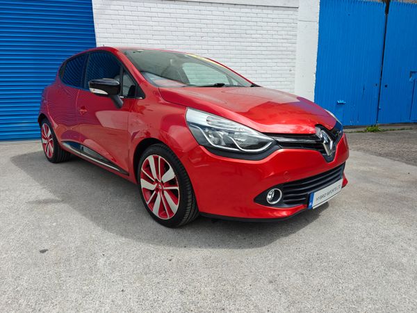Renault Clio Hatchback, Petrol, 2016, Red