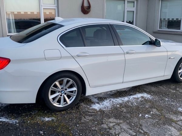 BMW 5-Series Saloon, Diesel, 2011, White