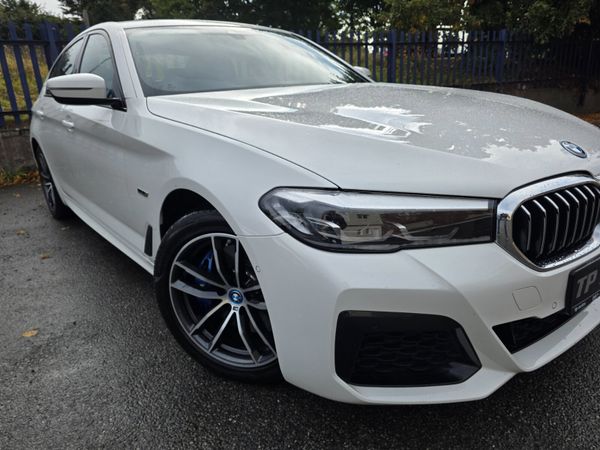BMW 5-Series Saloon, Petrol Hybrid, 2022, White