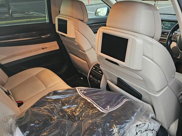 BMW 7-Series Saloon, Diesel, 2011, Blue