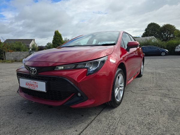Toyota Corolla Hatchback, Petrol, 2019, Red