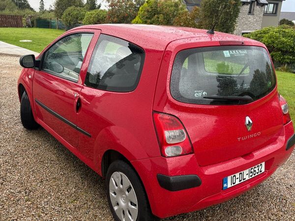 Renault Twingo Hatchback, Petrol, 2010, Red