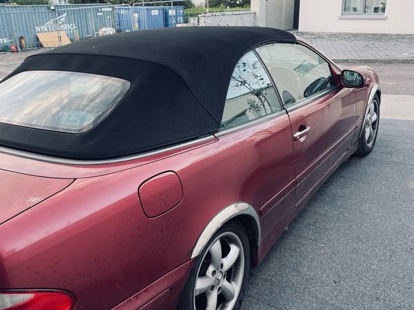 Mercedes-Benz CLK Convertible, Petrol, 2000, Red