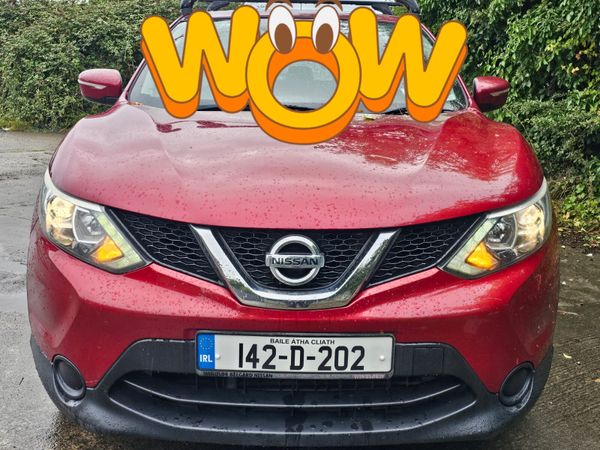 Nissan Qashqai Hatchback, Diesel, 2014, Red