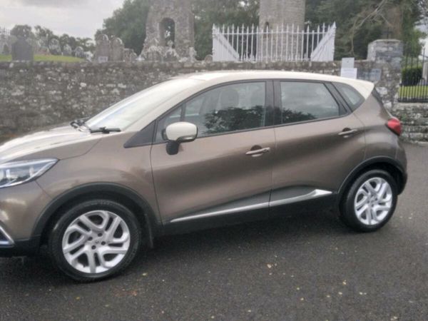 Renault Captur SUV, Diesel, 2014, Brown