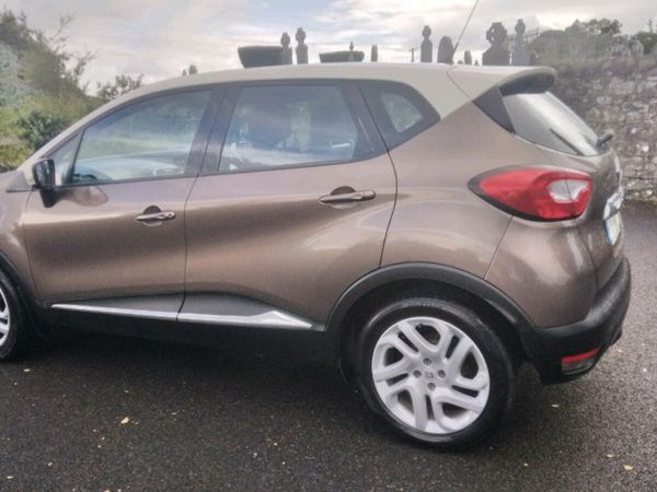 Renault Captur SUV, Diesel, 2014, Brown