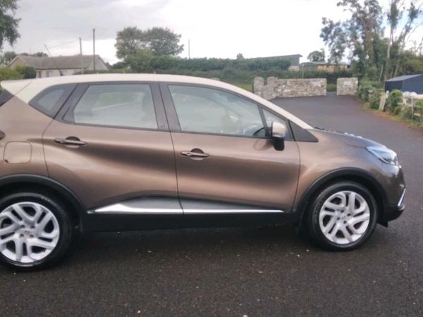 Renault Captur SUV, Diesel, 2014, Brown