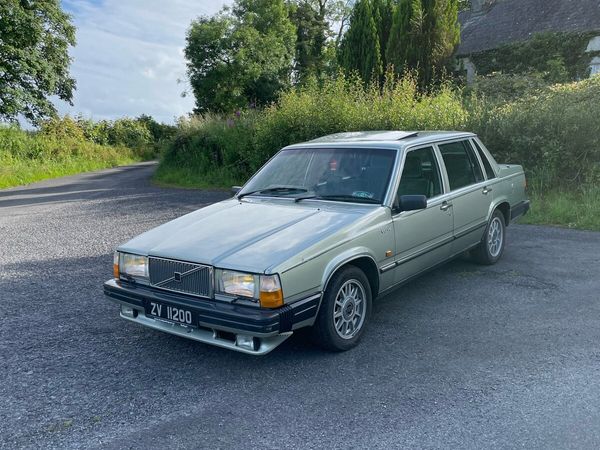 Volvo 760 Saloon, Petrol, 1984, Green