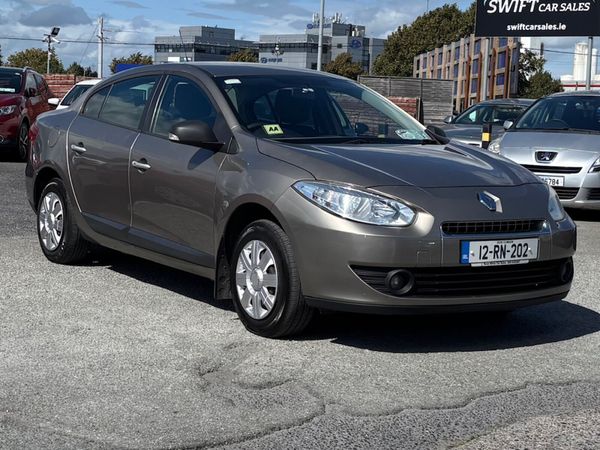 Renault Fluence Saloon, Diesel, 2012, Gold