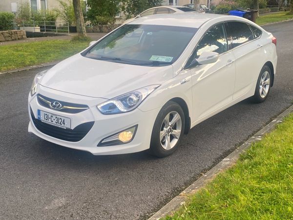 Hyundai i40 Saloon, Diesel, 2013, White