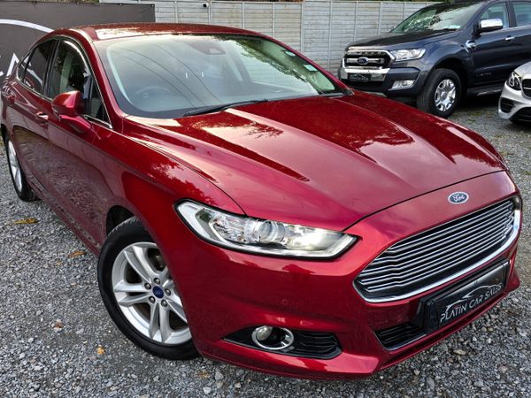 Ford Mondeo Hatchback, Diesel, 2015, Red