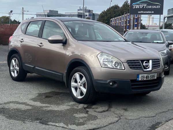 Nissan Qashqai Hatchback, Petrol, 2009, Brown