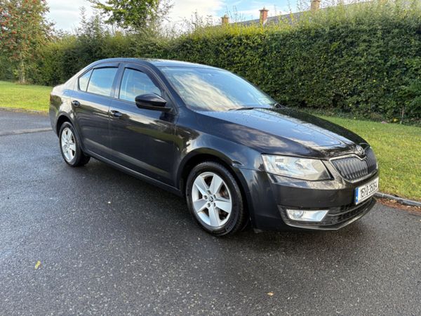 Skoda Octavia Hatchback, Diesel, 2015, Black
