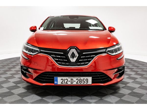 Renault Megane Hatchback, Petrol, 2021, Red