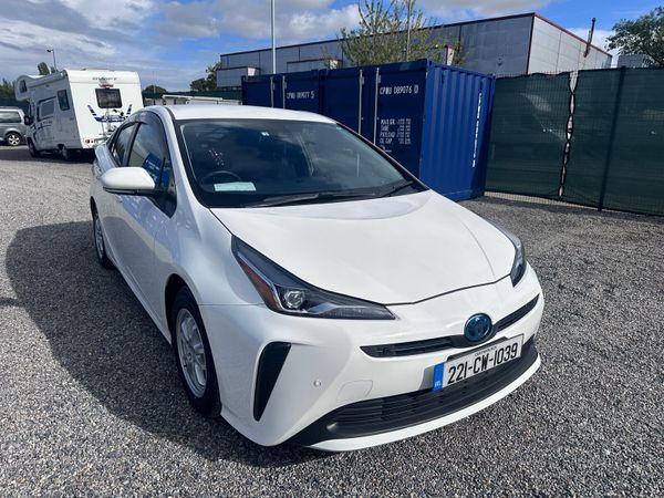Toyota Prius Hatchback, Petrol Hybrid, 2022, White