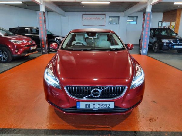 Volvo V40 Hatchback, Diesel, 2018, Red