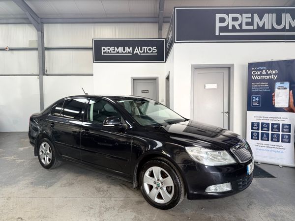 Skoda Octavia Saloon, Petrol, 2013, Black