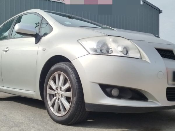 Toyota Auris Hatchback, Petrol, 2008, Silver