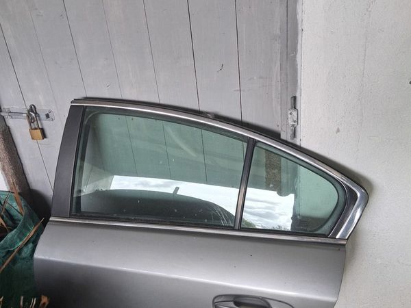 Toyota Avensis Saloon, Diesel, 2013, Blue
