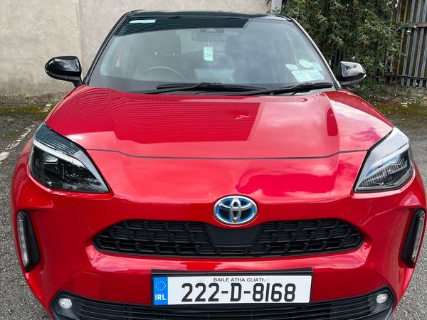 Toyota Yaris Cross Hatchback, Petrol Hybrid, 2022, Red