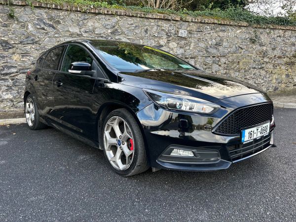 Ford Focus Hatchback, Diesel, 2016, Black
