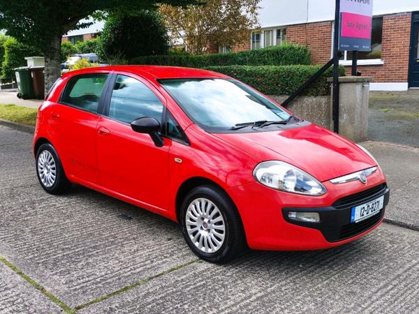 Fiat Punto Hatchback, Petrol, 2012, Red