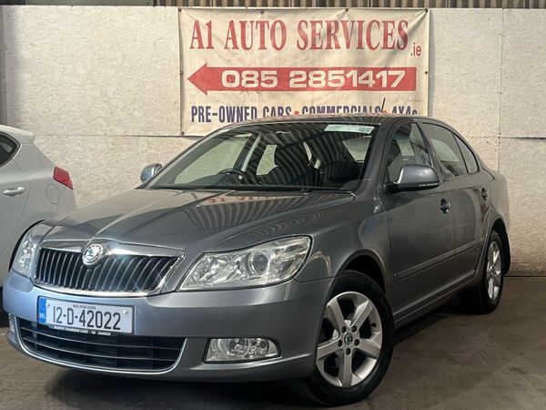 Skoda Octavia Hatchback, Diesel, 2012, Grey