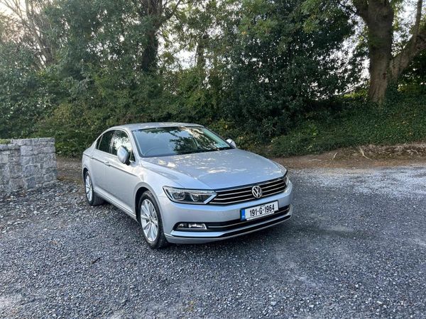 Volkswagen Passat Saloon, Diesel, 2019, Grey