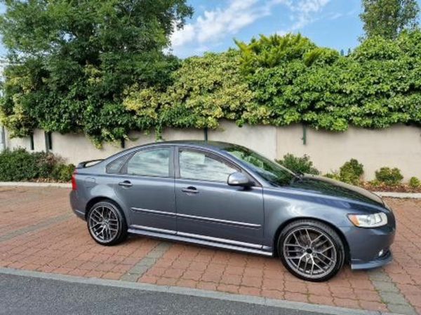 Volvo S40 Saloon, Diesel, 2011, Grey