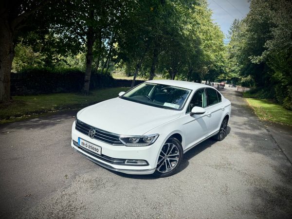 Volkswagen Passat Saloon, Diesel, 2019, White