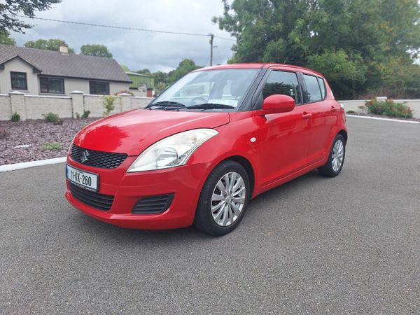 Suzuki Swift Hatchback, Petrol, 2011, Red