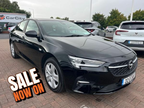 Opel Insignia Hatchback, Diesel, 2021, Black