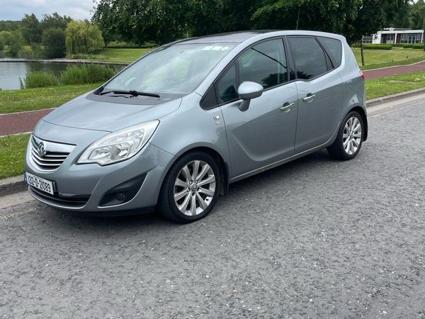 Vauxhall Meriva MPV, Diesel, 2013, Silver