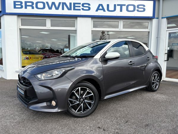 Toyota Yaris Hatchback, Petrol Hybrid, 2020, Grey
