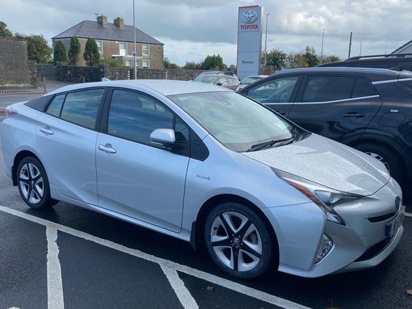 Toyota Prius Hatchback, Petrol Hybrid, 2016, Silver