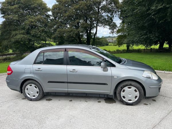 Nissan Tiida Saloon, Petrol, 2008, Grey