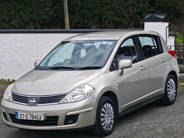 Nissan Tiida Hatchback, Petrol, 2007, Silver