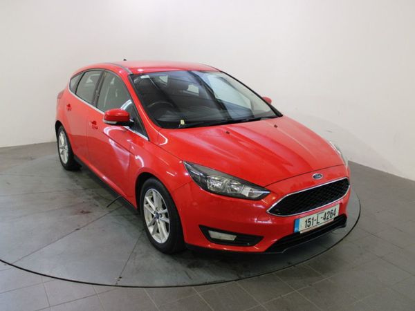 Ford Focus Hatchback, Diesel, 2015, Red