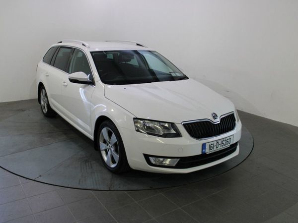 Skoda Octavia Estate, Diesel, 2016, White