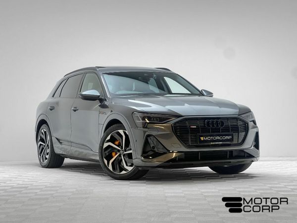 Audi e-tron SUV, Electric, 2022, Grey