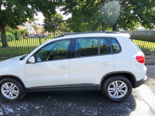 Volkswagen Tiguan SUV, Diesel, 2015, White