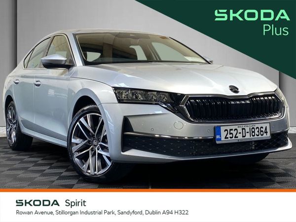 Skoda Octavia Saloon, Petrol, 2025, Silver