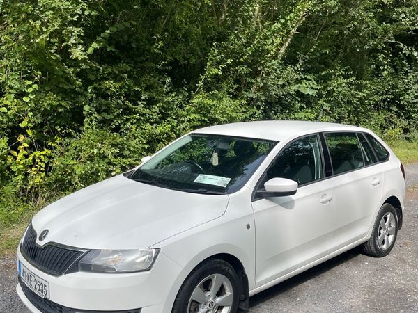 Skoda Rapid Hatchback, Diesel, 2014, White