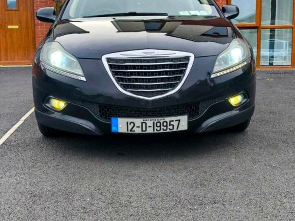 Chrysler Delta MPV, Diesel, 2012, Black