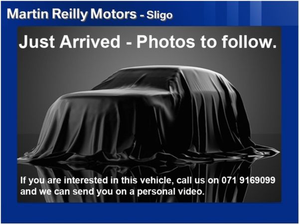 Volkswagen Polo Hatchback, Petrol, 2022, Blue