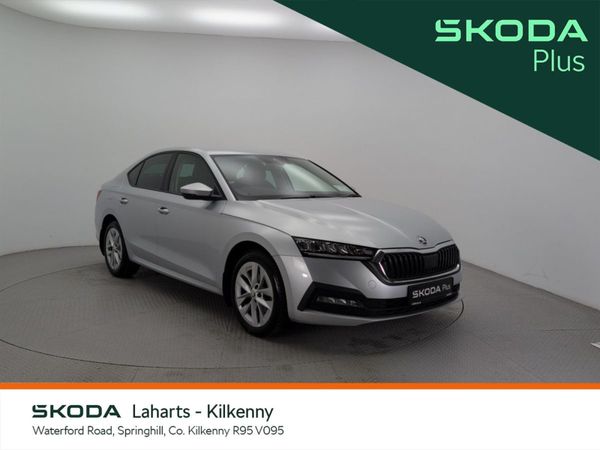 Skoda Octavia Saloon, Diesel, 2022, Silver