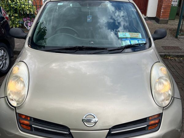 Nissan Micra Hatchback, Petrol, 2005, Gold