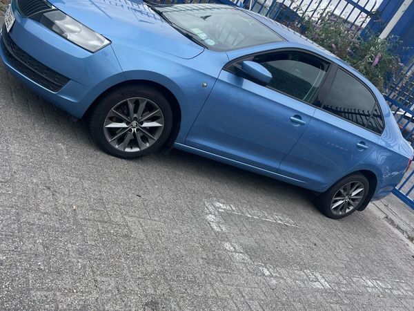 Skoda Rapid Hatchback, Diesel, 2012, Blue